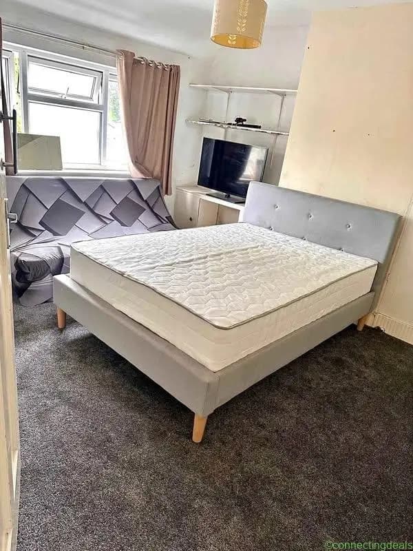 1 bed 2 bathrooms – House - Image 1