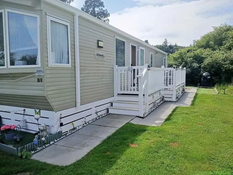 2 beds 2 bathrooms – House