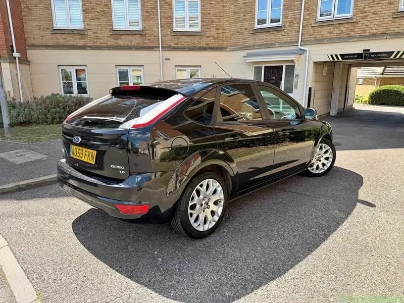 2009 Ford Focus - Image 1