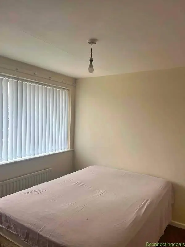 2 beds 2 bathrooms – House - Image 1