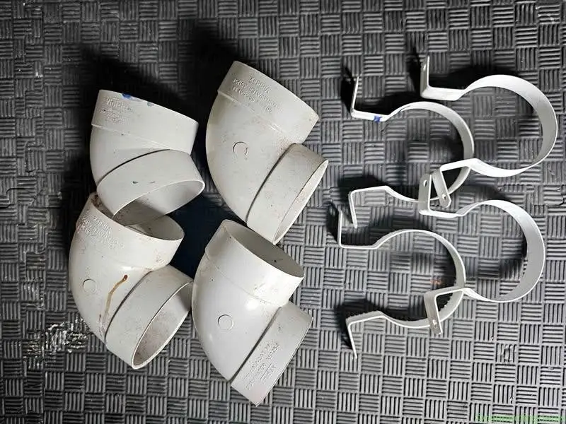 Plumbing parts - Image 1