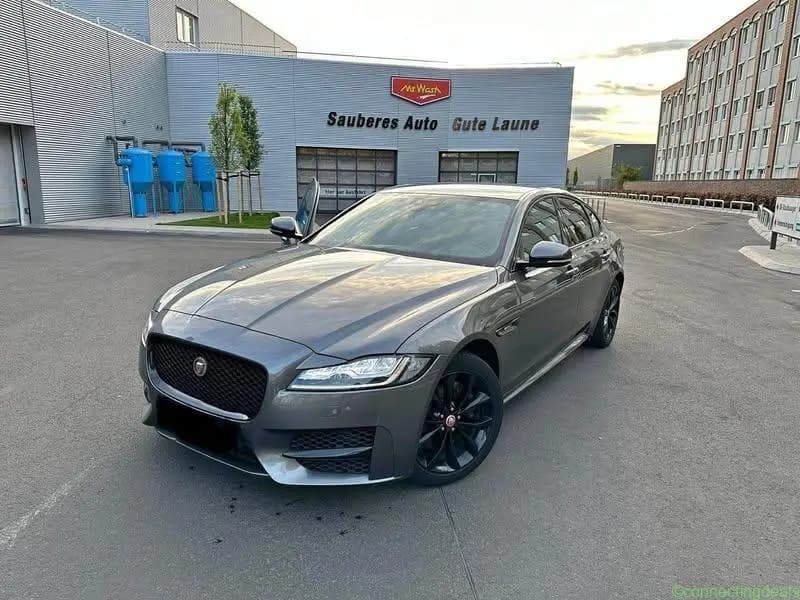 2018 Jaguar XF - Image 1