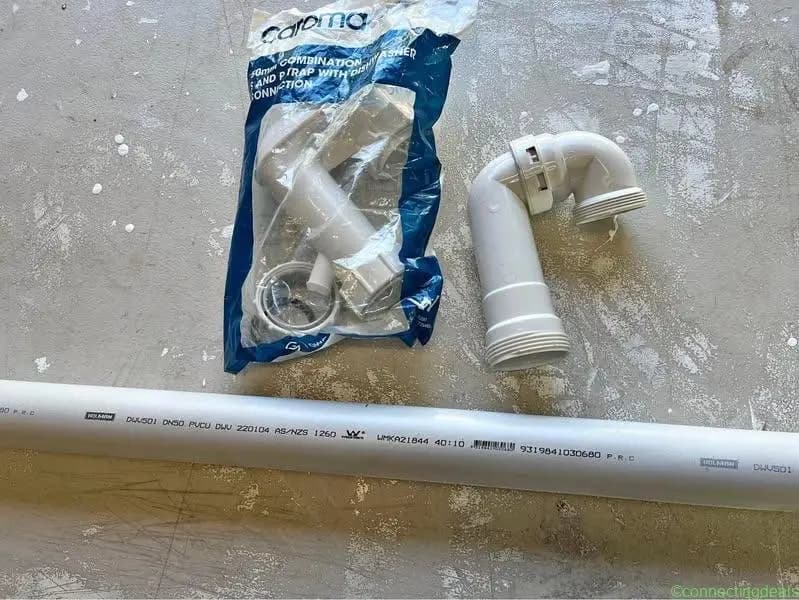 Asst plumbing gear - Image 1