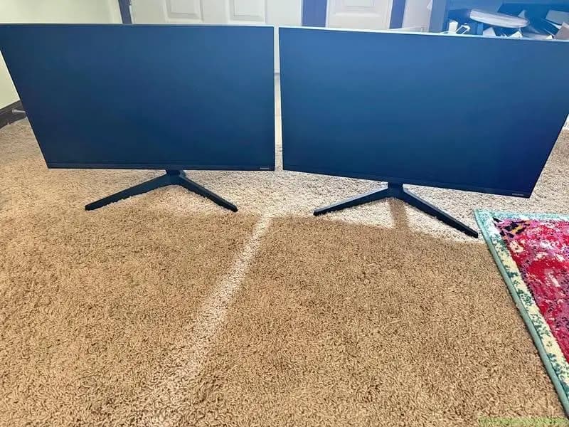 Two 24 inch monitors - Image 1