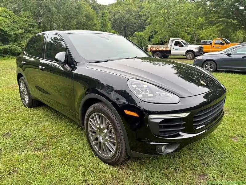 2017 Porsche Cayenne S Sport Utility 4D - Image 1