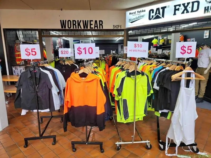 Closing down sale - Image 1