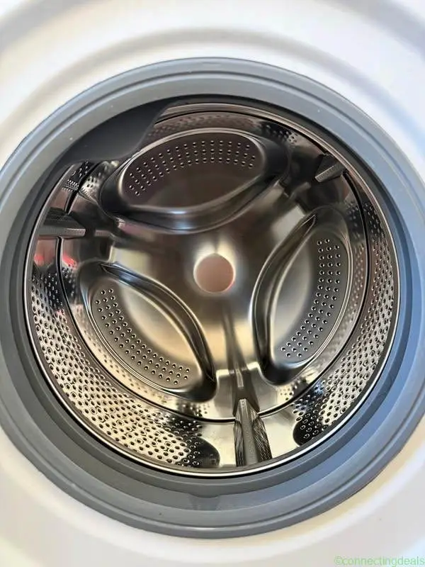 Washing machine - Image 1