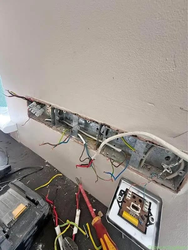 Electric rewiring / electrician in Wimbledon