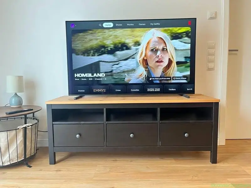 Ikea Hemnes TV Bank / TV Center