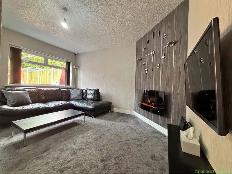 Private room for rent - Image 1