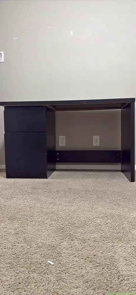 Free desk