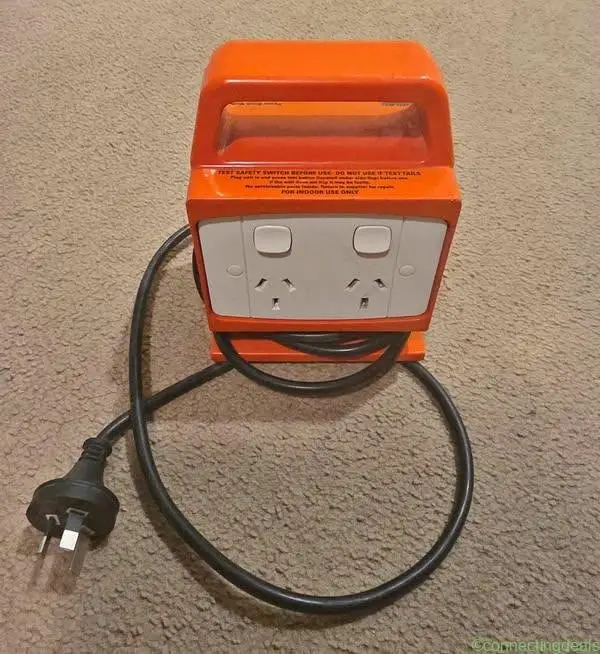 Arlec 4 Outlet Portable Power Block with Safety - Image 1