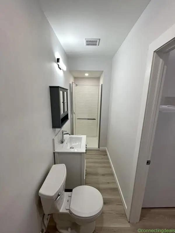 Studio 1 Bath Apartment