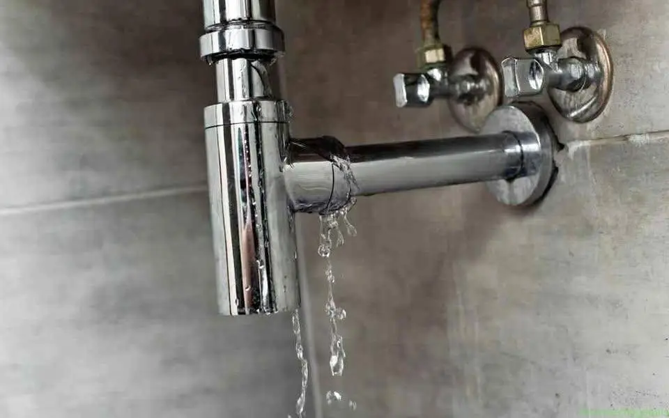 Leak PlumBer - Image 1