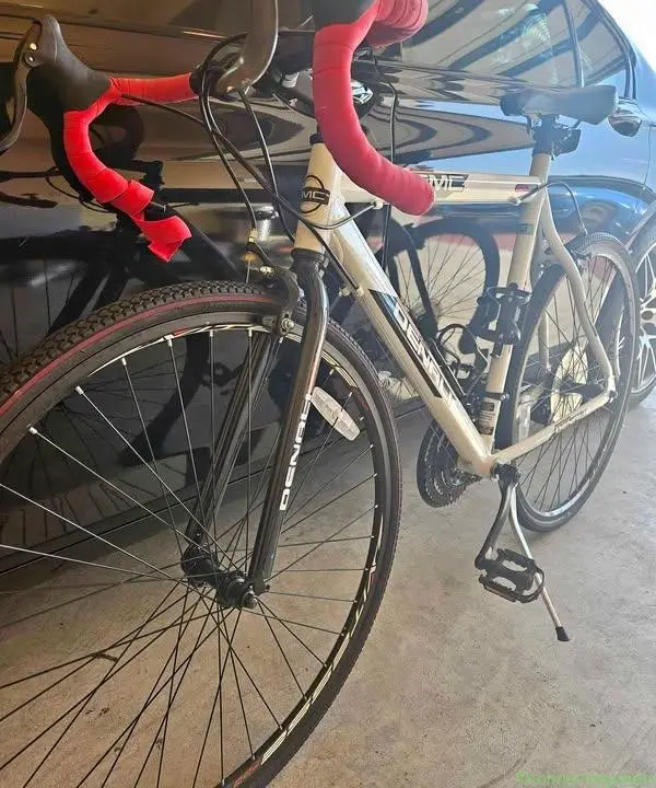 Sports bicycle ( GMC DENALI ROAD BIKE ) - Image 1