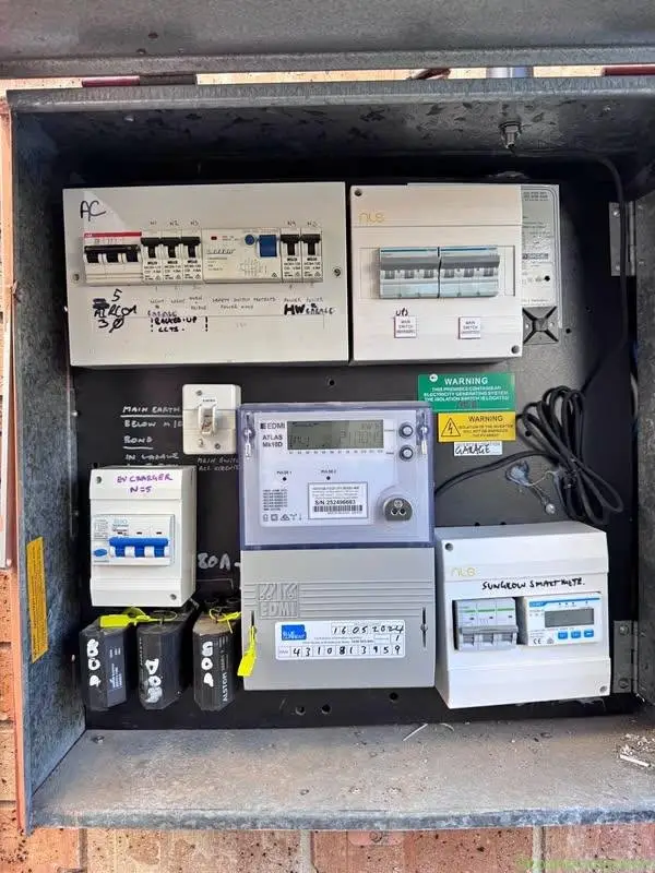 Electrician - Image 1