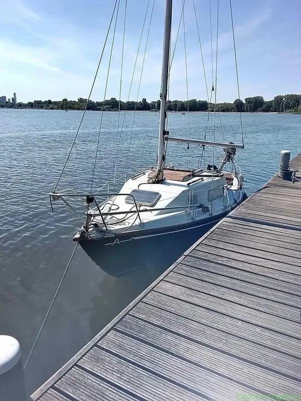 Kajuitzeilboot 6,5m polyester - Image 1