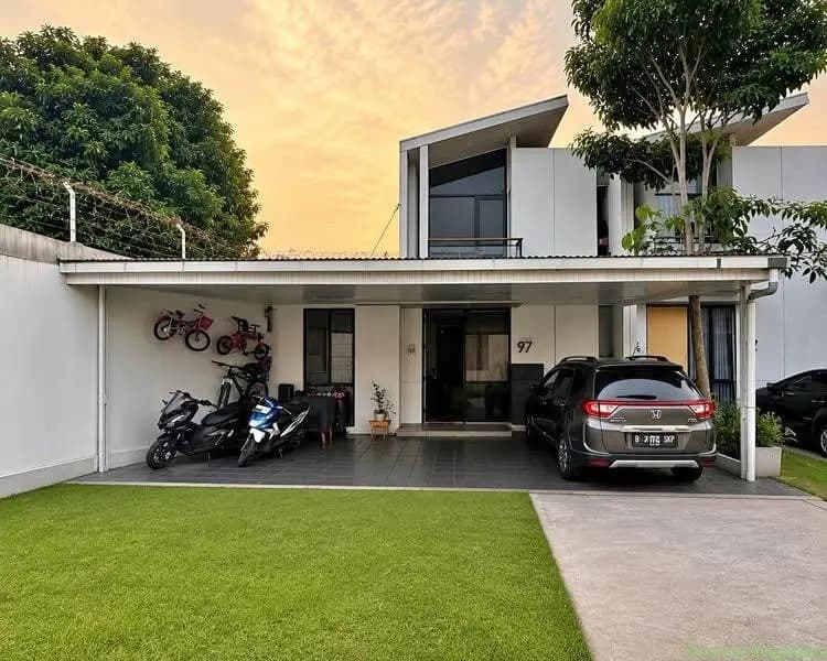 3 Beds 2 Baths - House