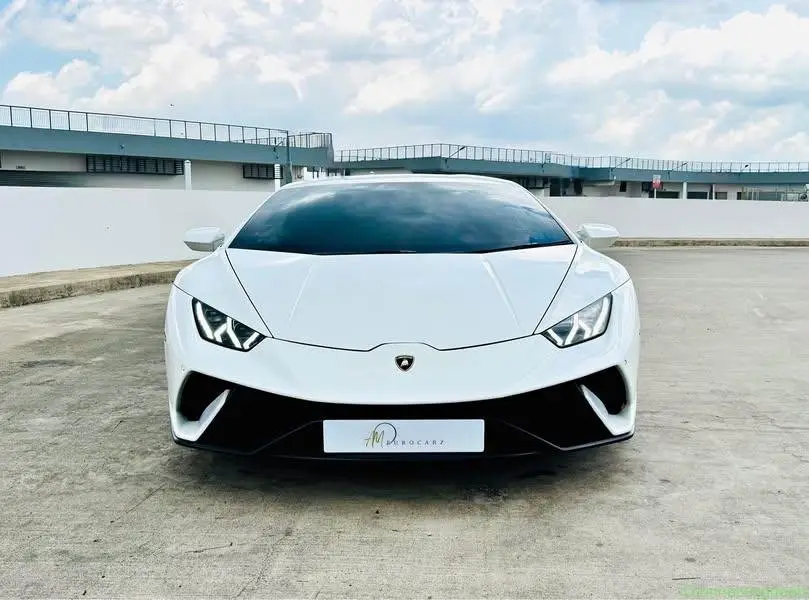 Lamborghini Huracan LP580-2 (New 10-yr COE)