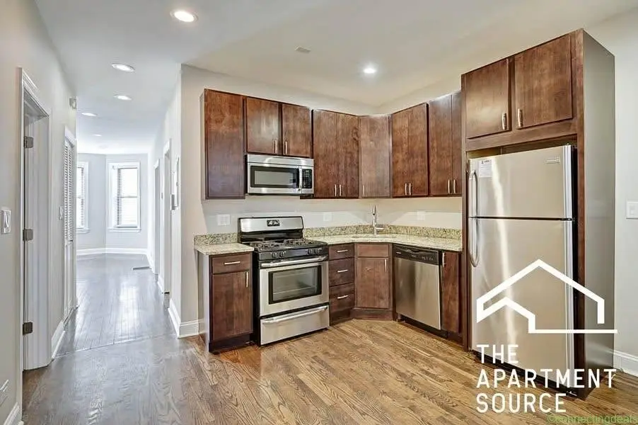 2 Beds 1 Bath Apartment - Image 1