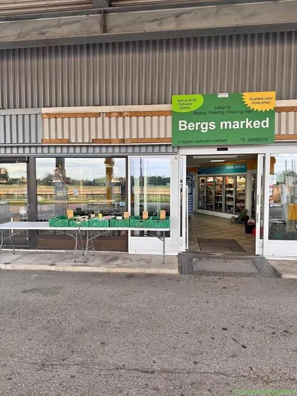Bergs marked - Image 1