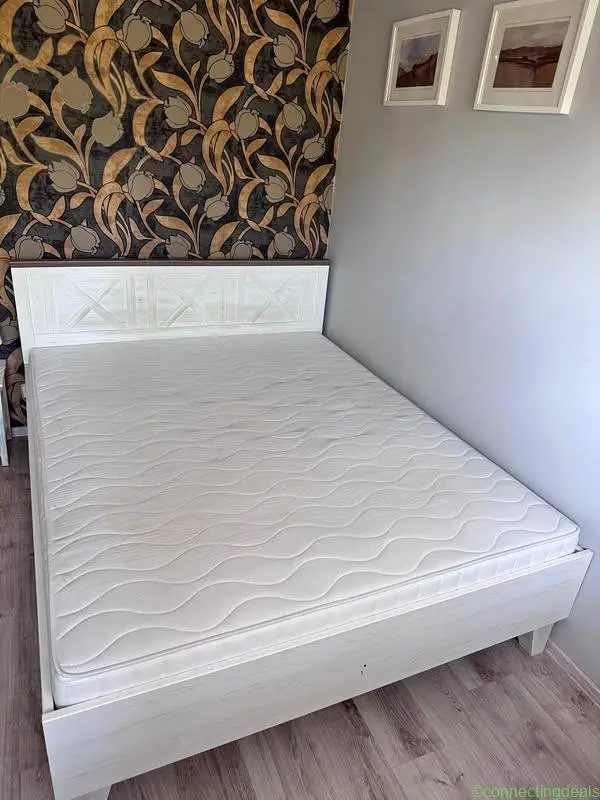 ODDAM ZA DARMO - łóżko + materac 160 × 200 cm