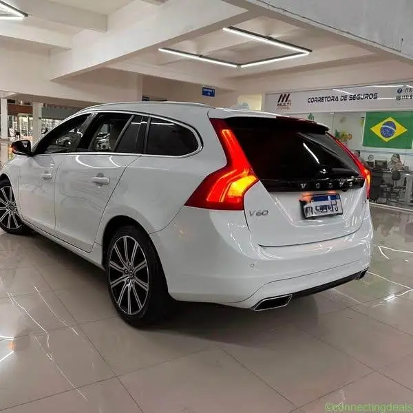 2018 Volvo V60 - Image 1