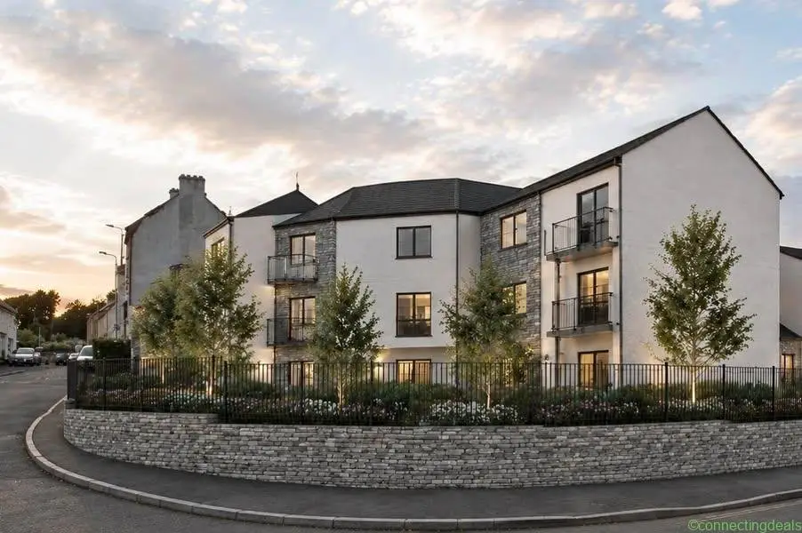 12 beds 12 bathrooms – Townhouse - Image 1