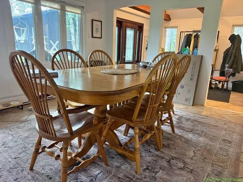 Dinning table - Image 1