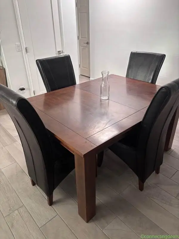 Dining room table and chairs - Image 1