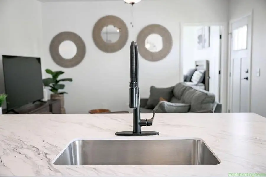 2 Beds 1 Bath Apartment