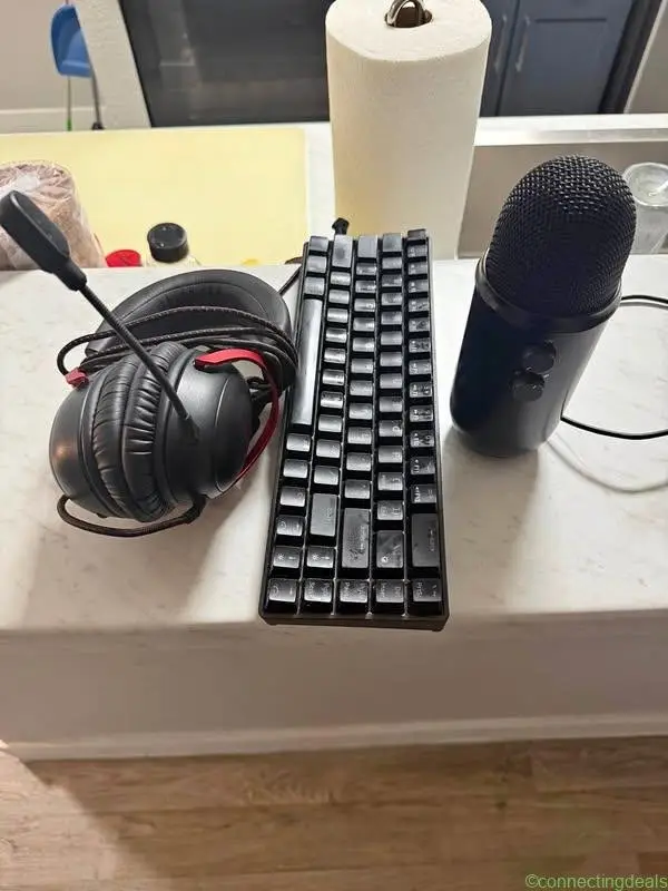 Hyper x Headset 65% Keyboard & Blue Yeti