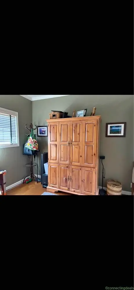 Armoire desk