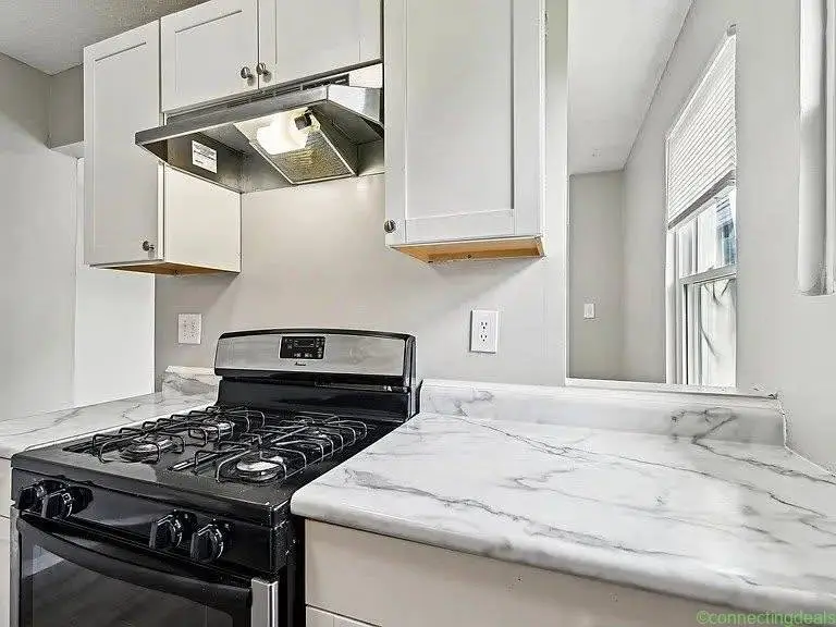 2 Beds 1 Bath Apartment