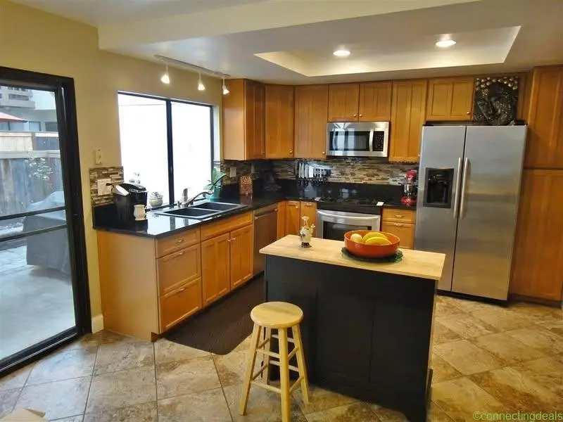 3 beds 2.5 baths Townhouse