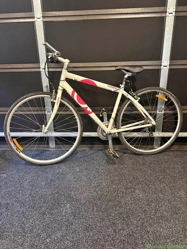 Women’s bicycle - Image 1