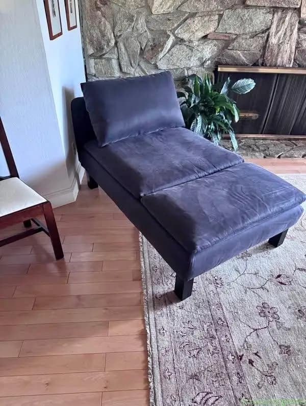 Super comfy Chaise