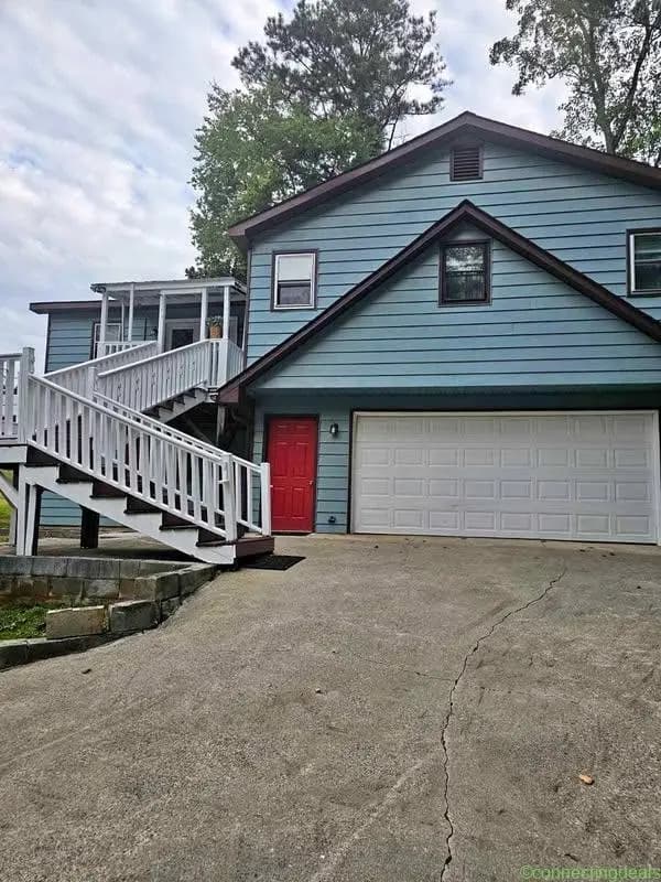 2 Beds 1 Bath - House