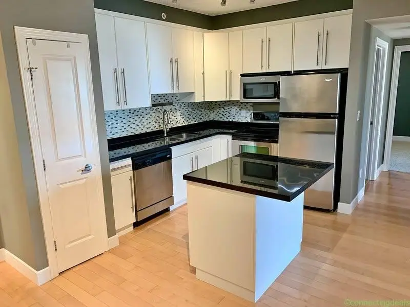1 Bed 1 Bath Apartment - Image 1