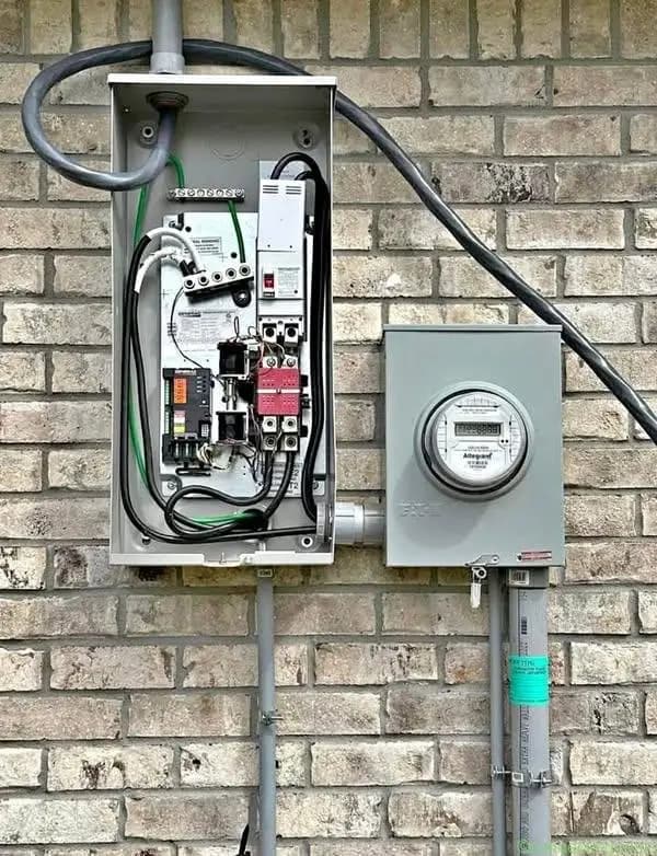 Electrician electric HoME SerVICE!