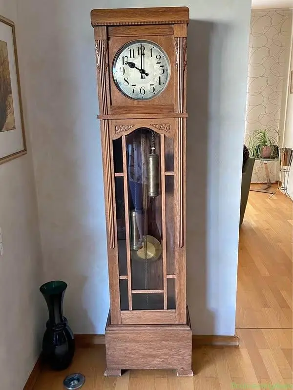 Antike Standuhr
