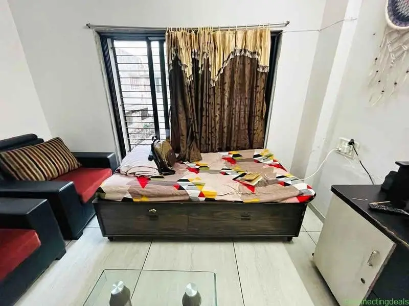 Single bed - Image 1