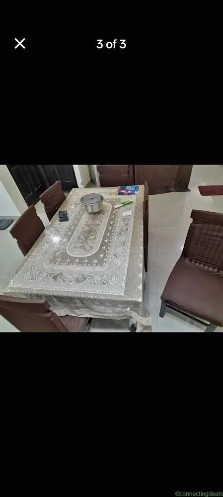 Dining table - Image 1