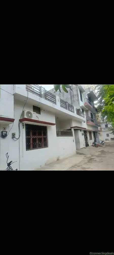 4 beds 2 bathrooms – House - Image 1