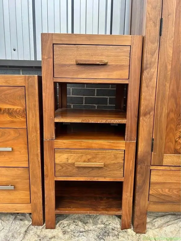 Bedroom furniture, all solid pine - Image 1