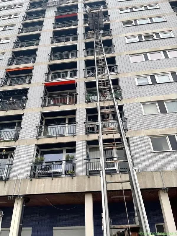 Ladderlift en grote verhuiswagen in Antwerpen en - Image 1