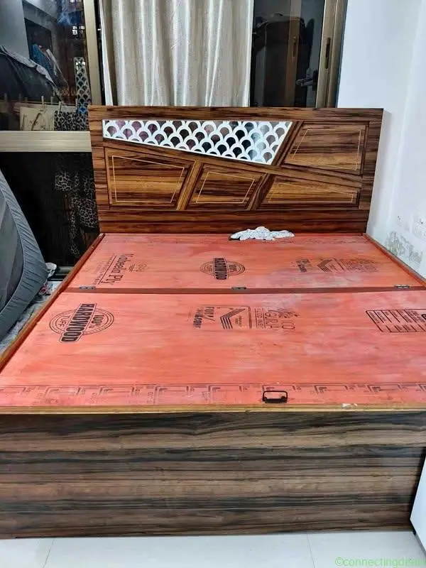 Stylish Wood Bed - Image 1
