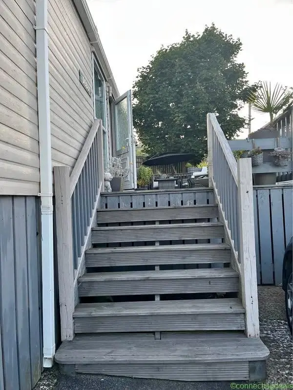 2 beds 1 bathroom – House