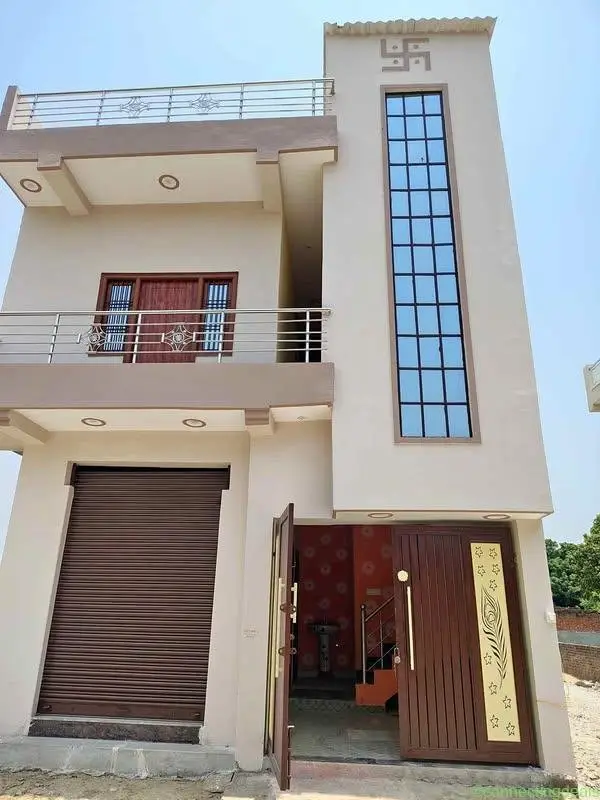 4 Beds 2 Baths - House