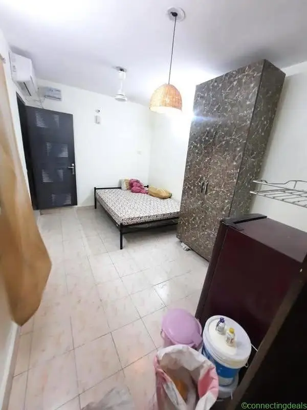 RK studio apartment top floor in malviya nagar - Image 1